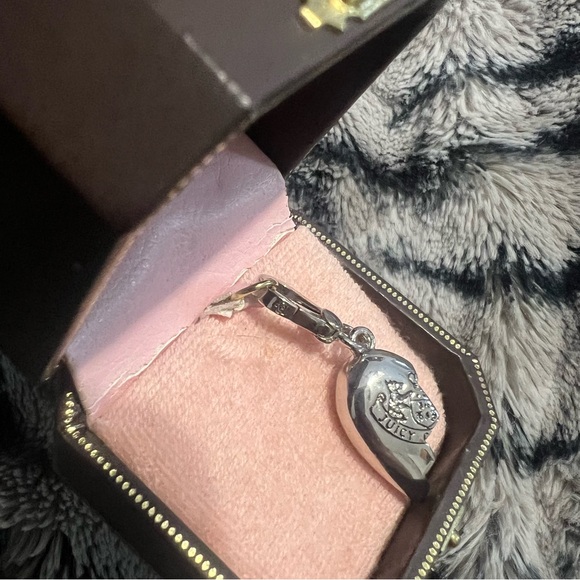 Juicy Couture Silver Heart charm - Picture 2 of 2